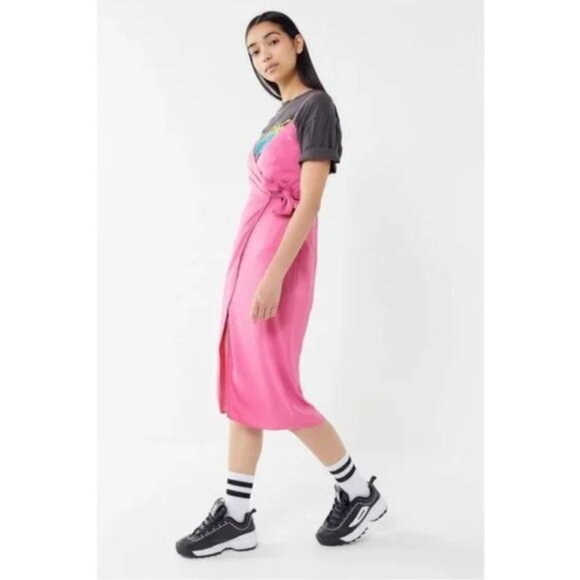 NWT Urban Outfitters Pink Silky QUINN Strappy Wrap Dress Size Small - Picture 3 of 9